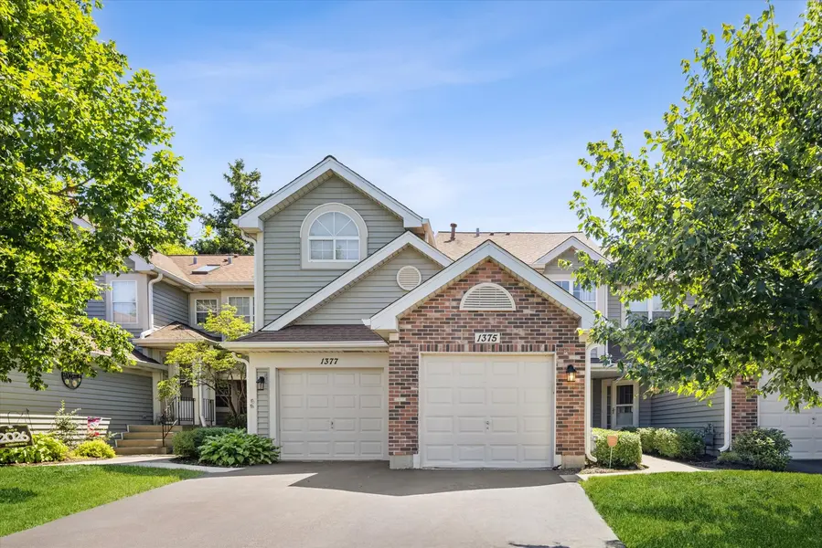 1375 Ridgefield CIR #1375, Carol Stream, IL 60188