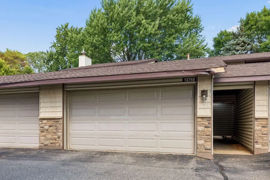 13748 Heather Hills DR, Burnsville, MN 55337