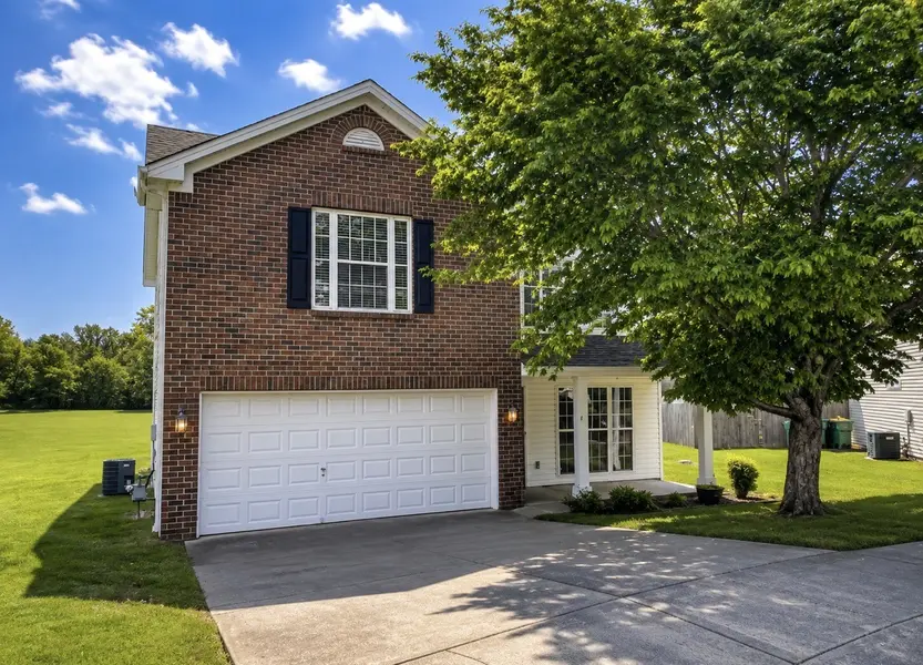 2009 McCrory Pl, Spring Hill, TN 37174