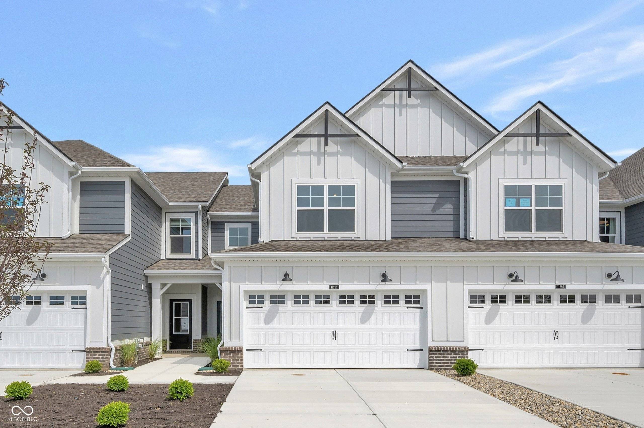 11282 Hobbsbrook DR, Noblesville, IN 46060