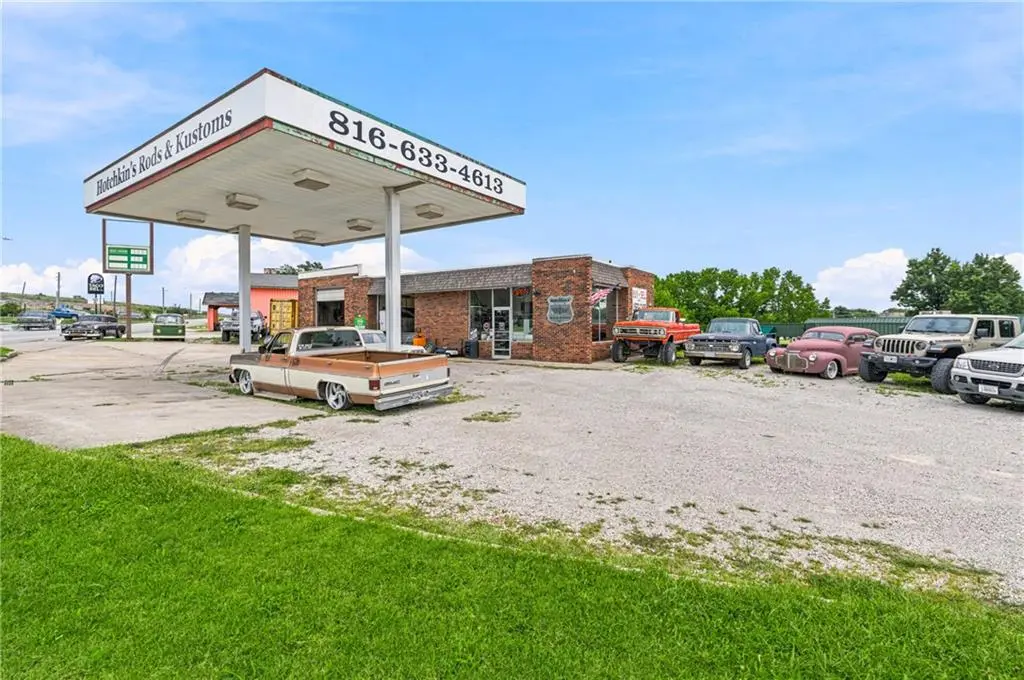 120 US-40 HWY, Odessa, MO 64076