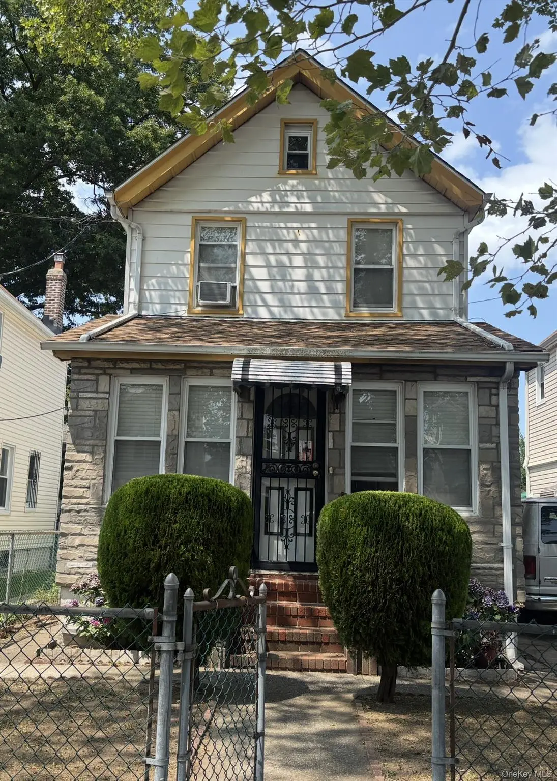 20953 111th AVE, Queens Village, NY 11429