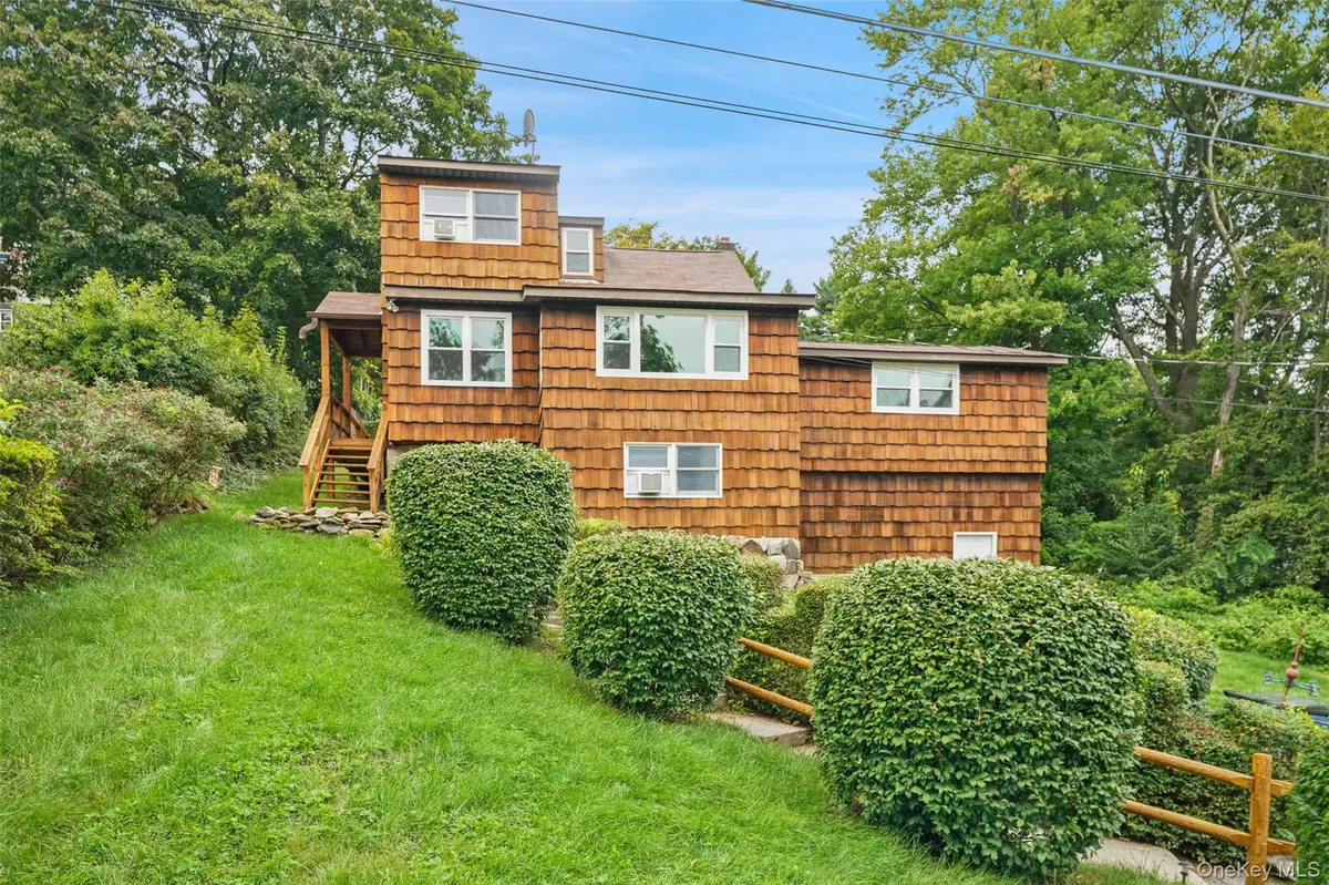 17 Mary AVE, Mahopac, NY 10541