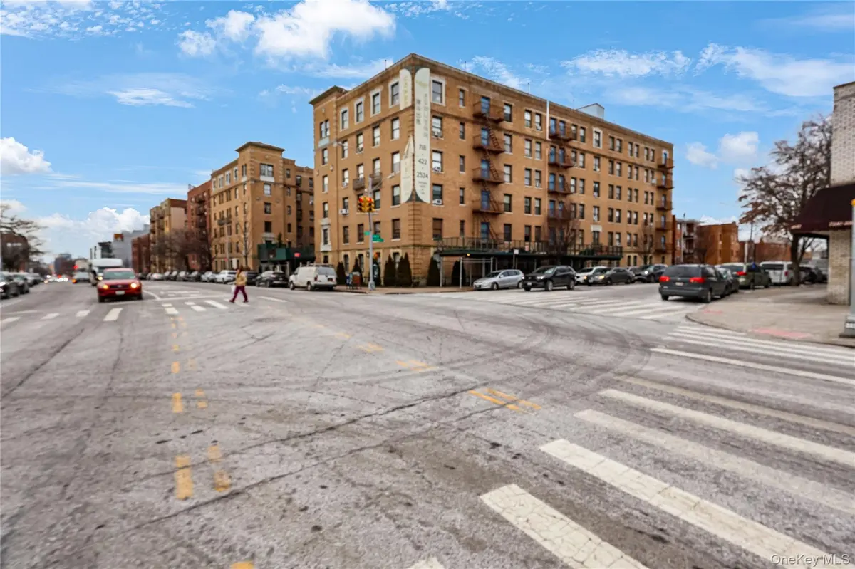 14809 Northern BLVD #5M, Flushing, NY 11354