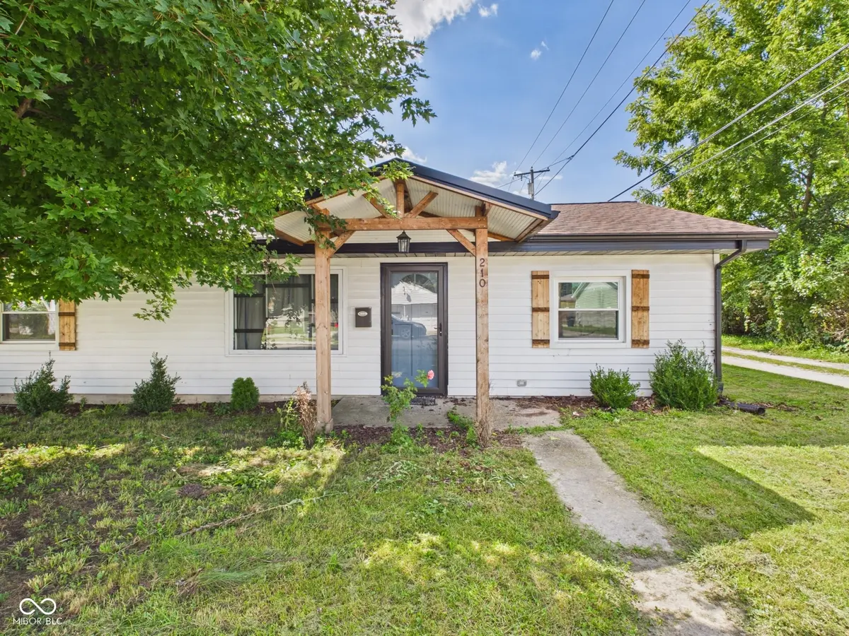 210 S 27th ST, Elwood, IN 46036