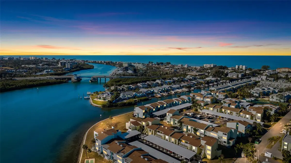 1 WINDRUSH BLVD #21, Indian Rocks Beach, FL 33785
