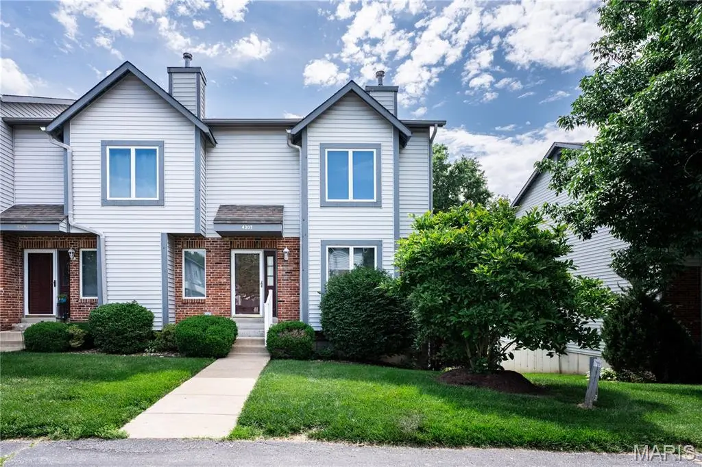 4207 Sherman Park DR #14G, St Charles, MO 63303
