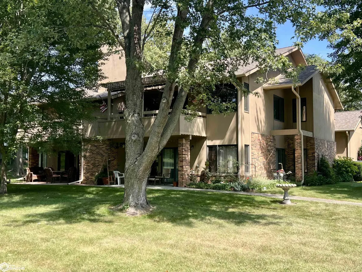 220 S Cardinal DR #3, Clarinda, IA 51632