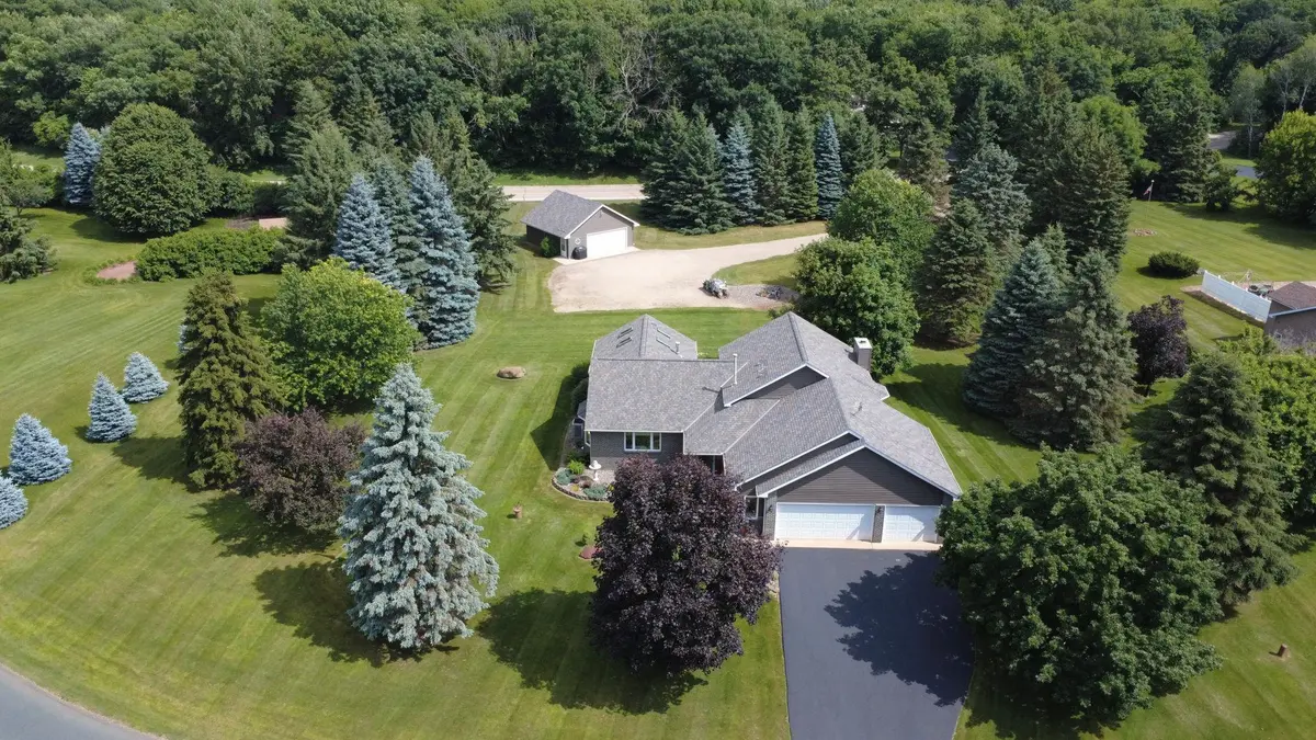3159 146 AVE NE, Ham Lake, MN 55304