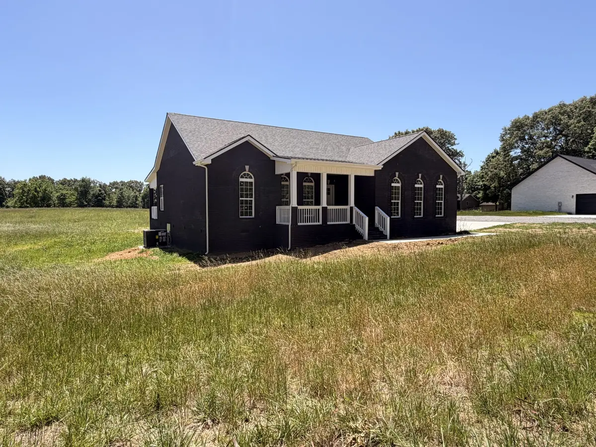 527 Old Hopkinsville Rd, Cadiz, KY 42211
