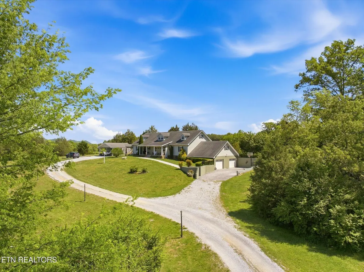 180 Old Sink Church Rd, Tellico Plains, TN 37385