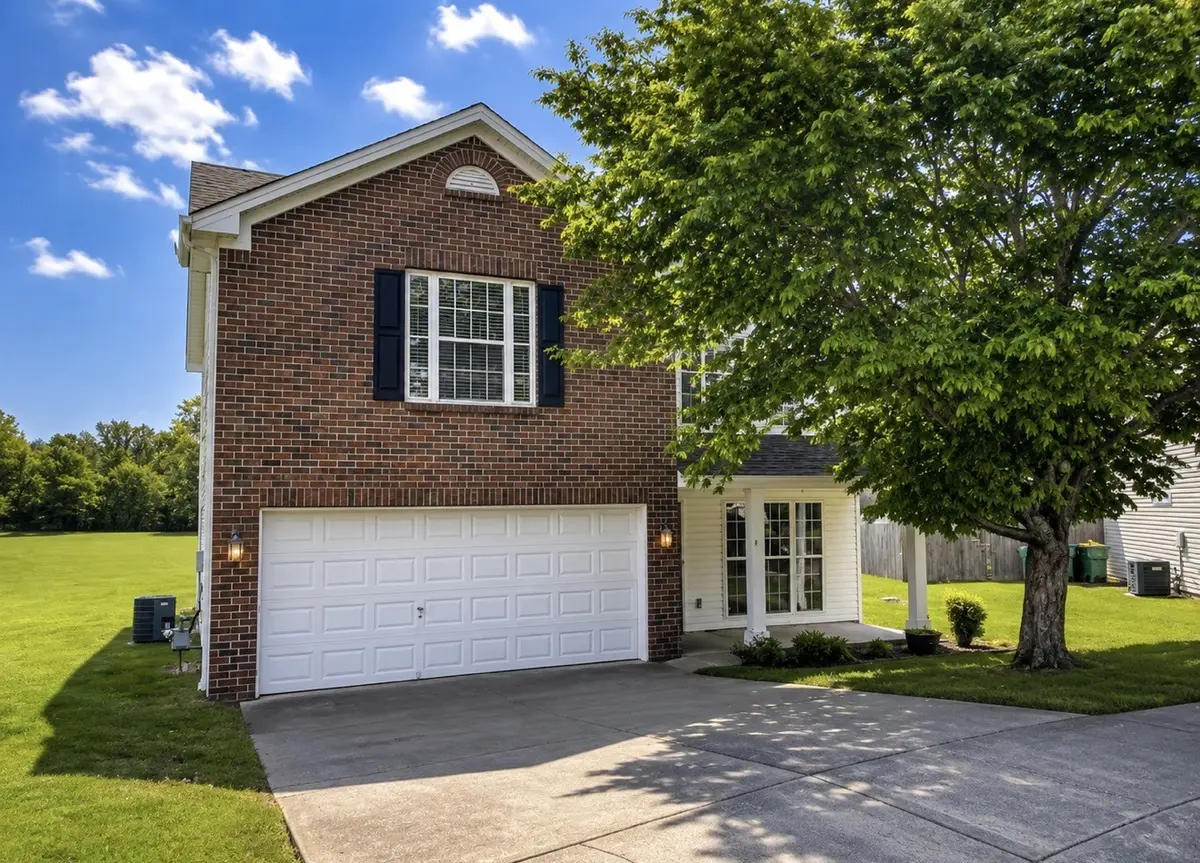 2009 McCrory Pl, Spring Hill, TN 37174