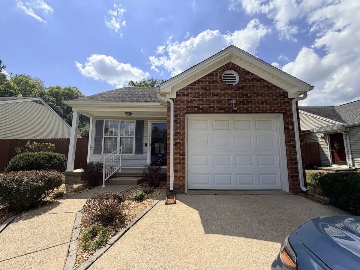 497 Sivley Rd, Hopkinsville, KY 42240