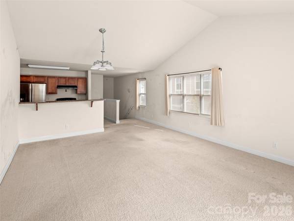 123 Foxden DR #201, Fletcher, NC 28732