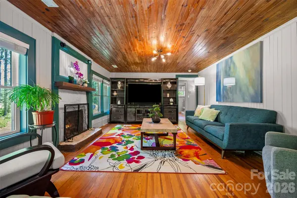 183-185 Rubin Thorne RD, Campobello, SC 29322