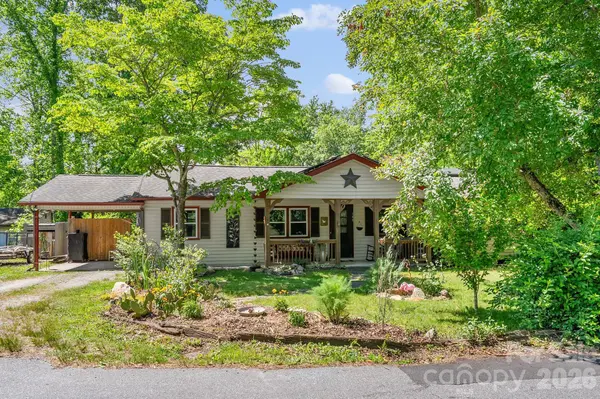 105 7th ST, Black Mountain, NC 28711