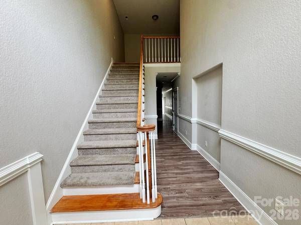 1005 Stuarts Landing DR, Cramerton, NC 28032