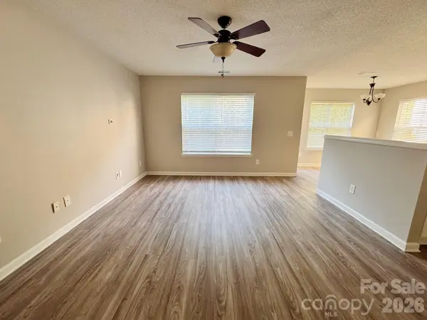 2638 Rozzelles Landing DR, Charlotte, NC 28214