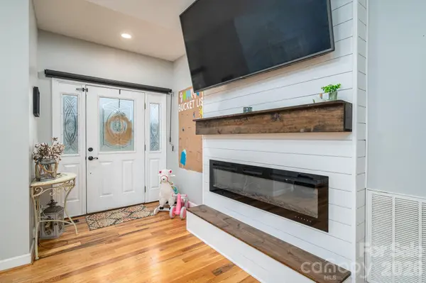 142 Azalea DR, Connelly Springs, NC 28612