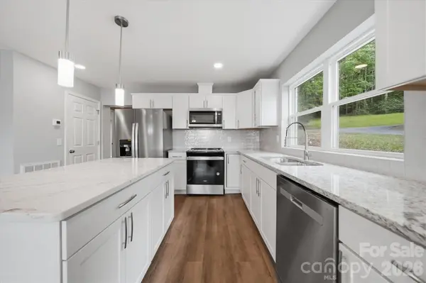 343 Shasta LN, Lenoir, NC 28645