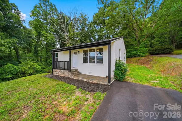 343 Shasta LN, Lenoir, NC 28645