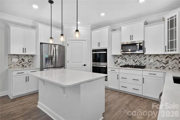 7027 Sylvan Retreat DR, Denver, NC 28037
