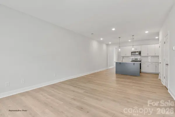 121 Cherry Springs LN #11-B, Asheville, NC 28804