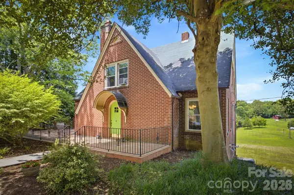 1205 E Union ST, Morganton, NC 28655