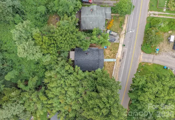 298 State ST, Asheville, NC 28806