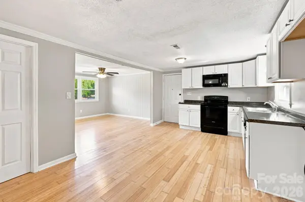 1021 S Caldwell AVE, Newton, NC 28658