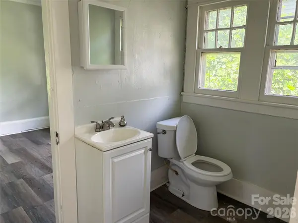 150 Woodlawn DR, Statesville, NC 28677