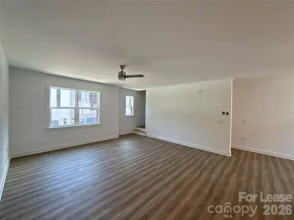 2106 Bombay WAY, Charlotte, NC 28208