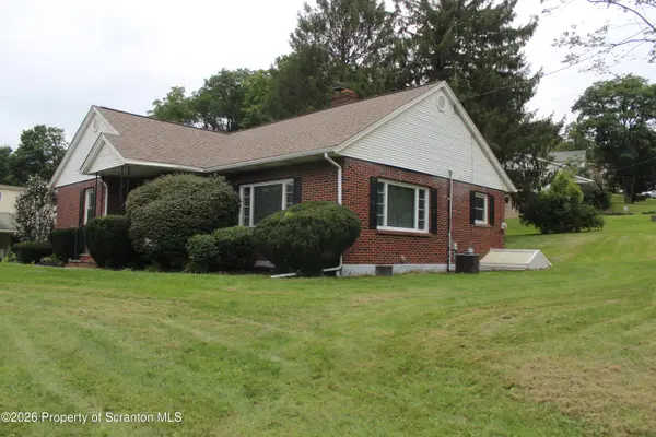 908 S Abington RD, Clarks Summit, PA 18411