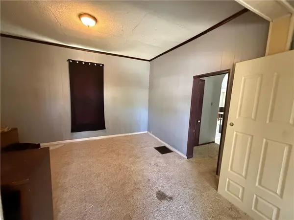 400 N 24th ST, Bethany, MO 64424