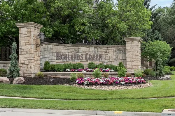 5002 W 143rd TER, Leawood, KS 66224