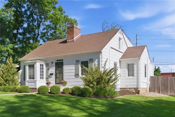 3020 W 47th TER, Westwood, KS 66205