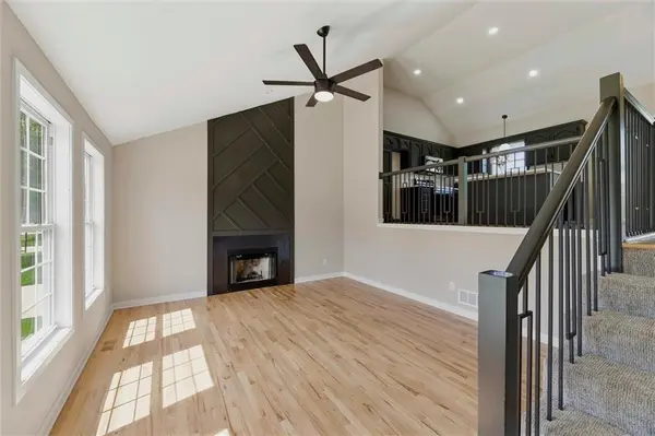 7411 N Mckinley AVE, Kansas City, MO 64158
