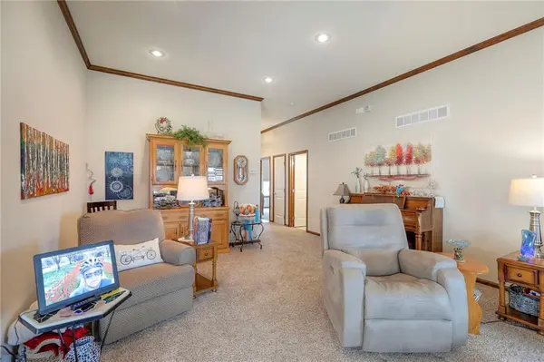5368 S Davidson CT, Independence, MO 64055