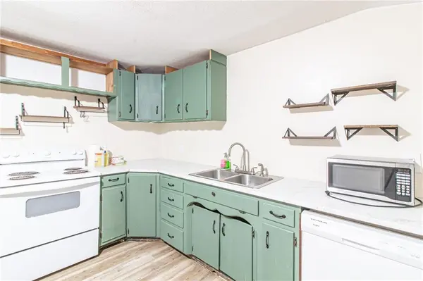 210 N Main ST, Centerview, MO 64019