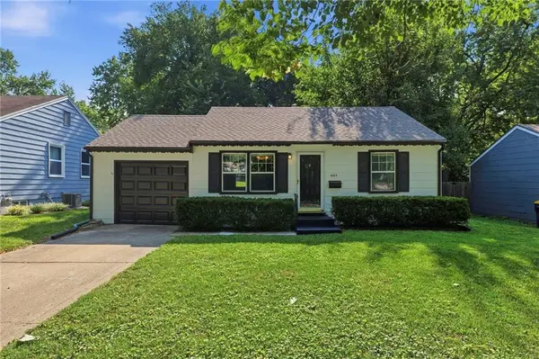 8103 McGee ST, Kansas City, MO 64114