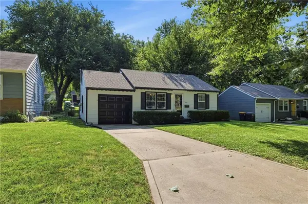 8103 McGee ST, Kansas City, MO 64114