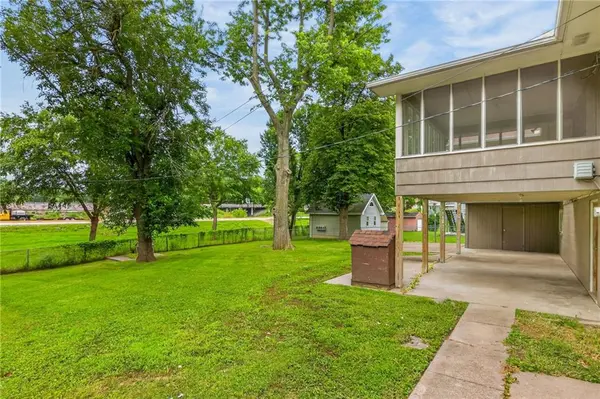 2820 Scott ST, St Joseph, MO 64507