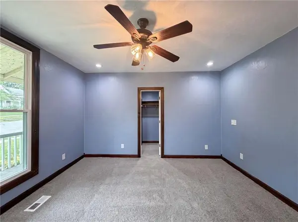 423 N Missouri ST, Liberty, MO 64068