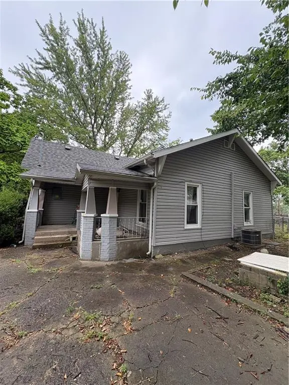 1002 S Barbee ST, Fort Scott, KS 66701