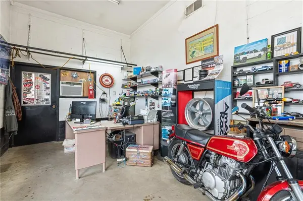 120 US-40 HWY, Odessa, MO 64076