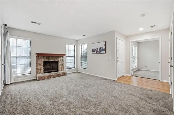 12723 W 110th TER, Overland Park, KS 66210