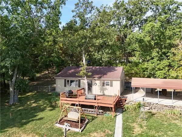 138 Laguna DR, Mound City, KS 66056