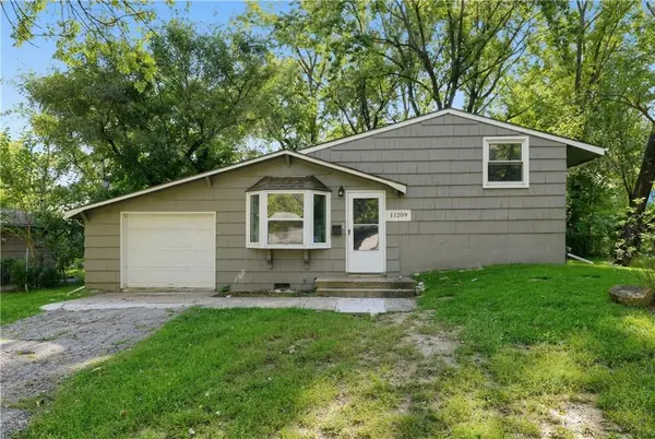 11209 Marsh AVE, Kansas City, MO 64134