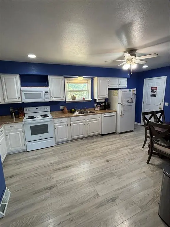 311 N Grant ST, Garnett, KS 66032