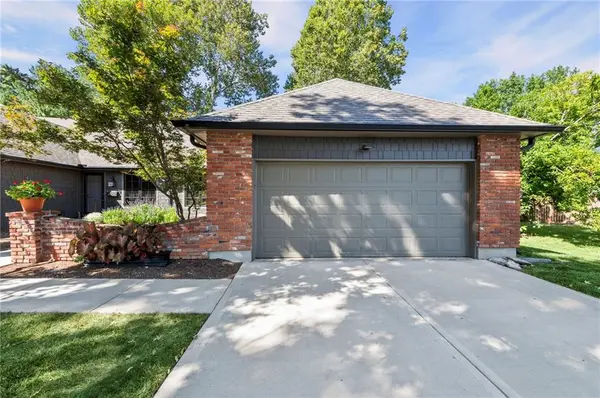 4300 W 82nd ST, Prairie Village, KS 66208